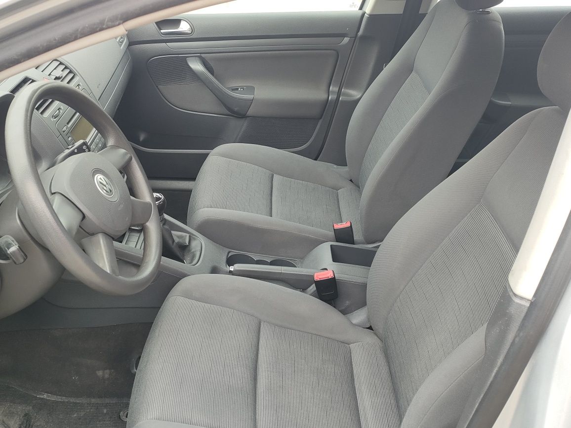 VW Golf 5 1.6 FSI