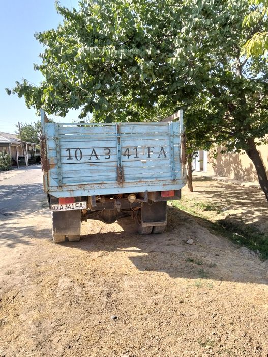 Gaz 52 bortli gruzavoy