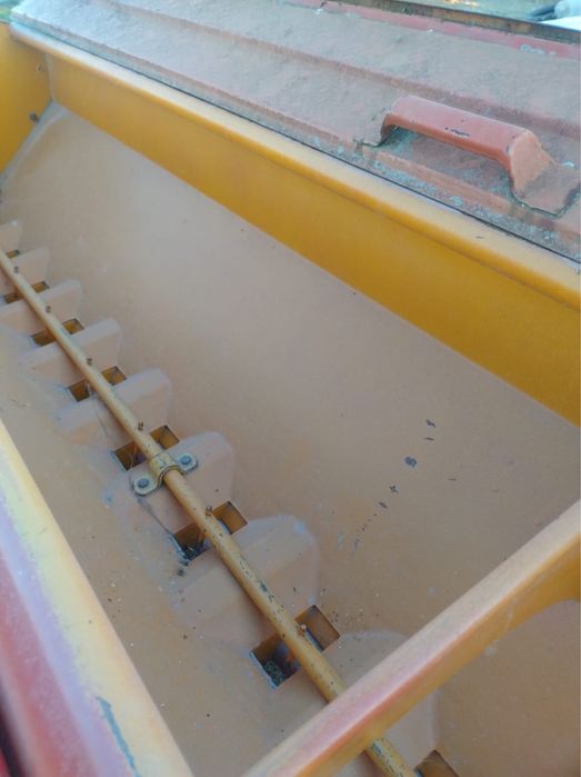 Vand semanatoare grau