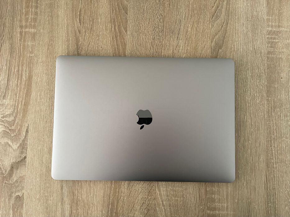 MacBook Pro 15-inch, 2018, 16 GB