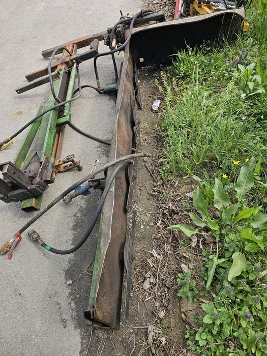 Машина за контурна резитба оформител