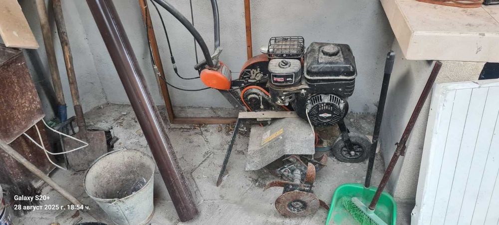 Продавам Мотофреза HUSQVARNA TF334