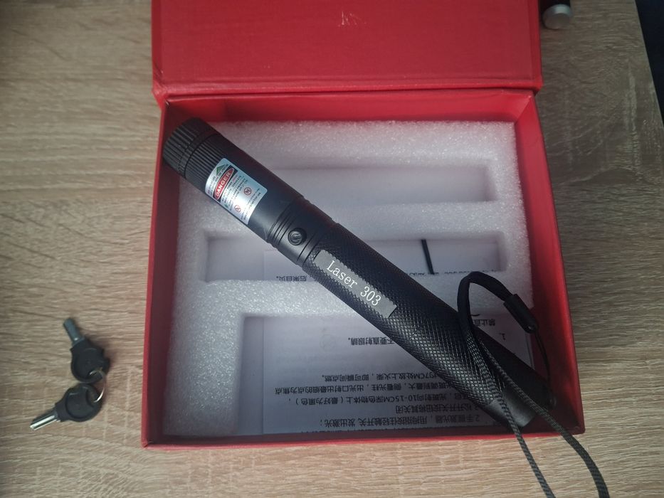 Laser pointer verde 10000 mw  nou