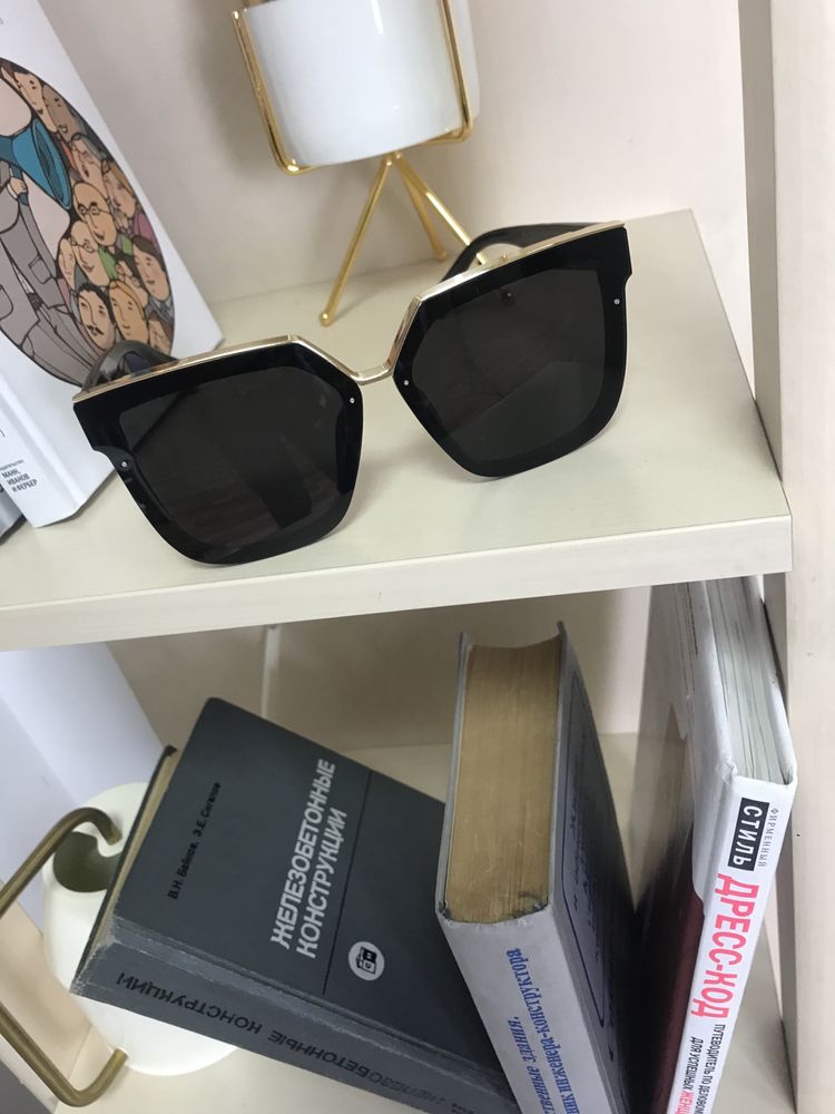 Женские и мужские солнцезащитные очки