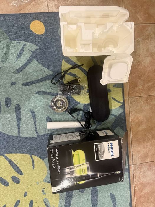 Електрическа четка за зъби Philips Sonicare Diamond