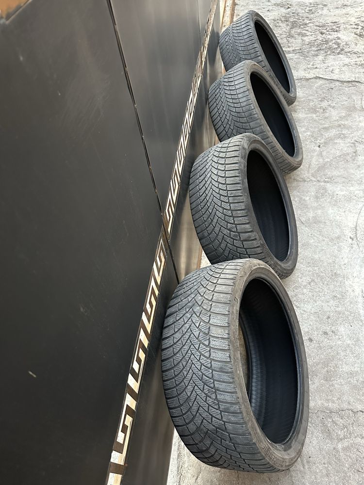 4 бр. Зимни Гуми 235/35/20 Bridgestone Blizzak DOT 22 година
