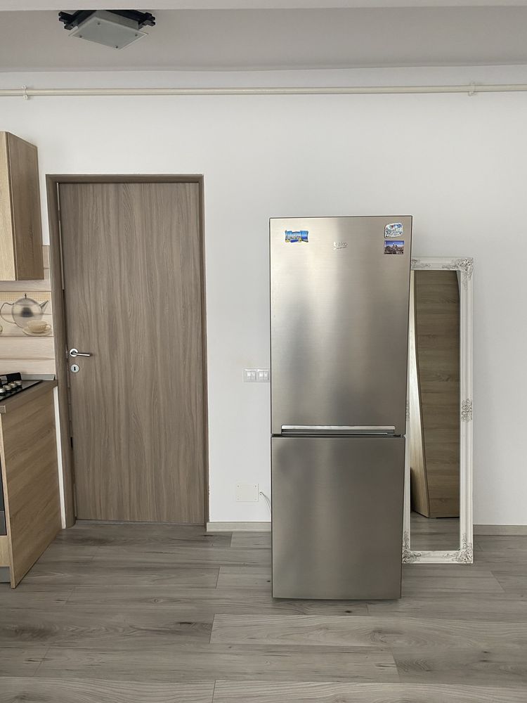 ÎNCHIRIEZ apartament cu o camera si parcare privata