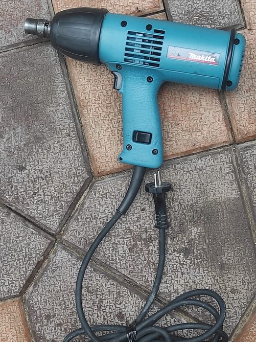 Impact MAKITA  6905 H made Japan  ca nou