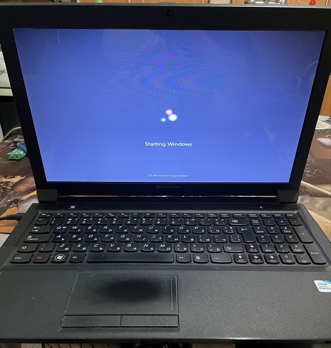 Лаптоп Lenovo B570e