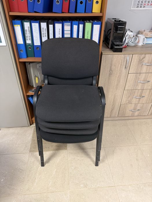 4 броя посетителски офис стола