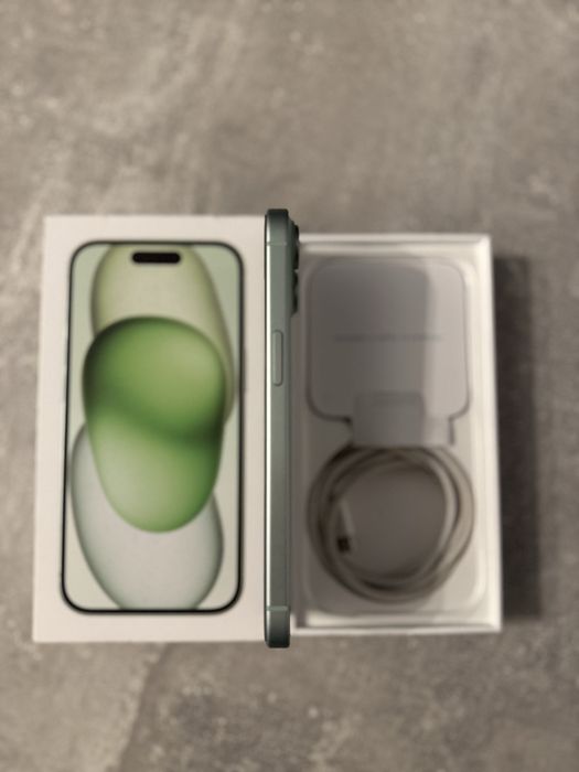Vand Iphone 15 // 128GB // Verde // Green