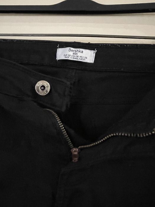 Лот дамски черни панталони Bershka