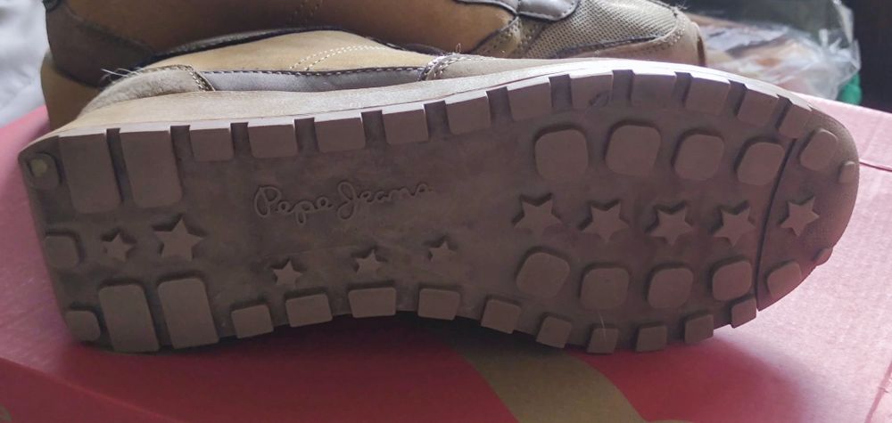 Дамски спортни обувки велур