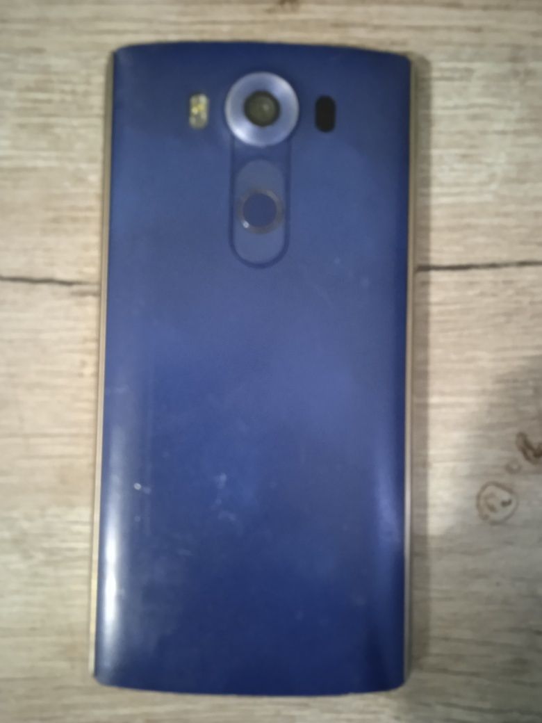 Продам телефон LG