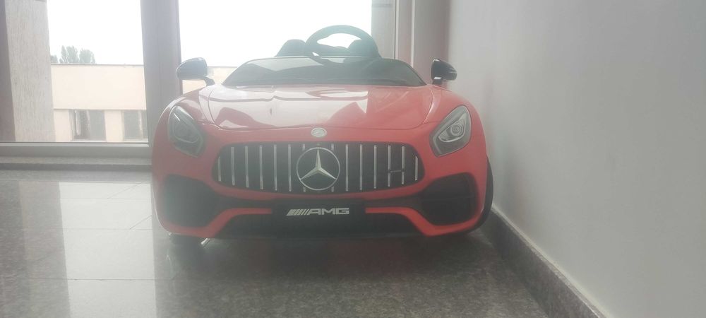 Акумулаторна кола двуместна Mercedes AMG GT