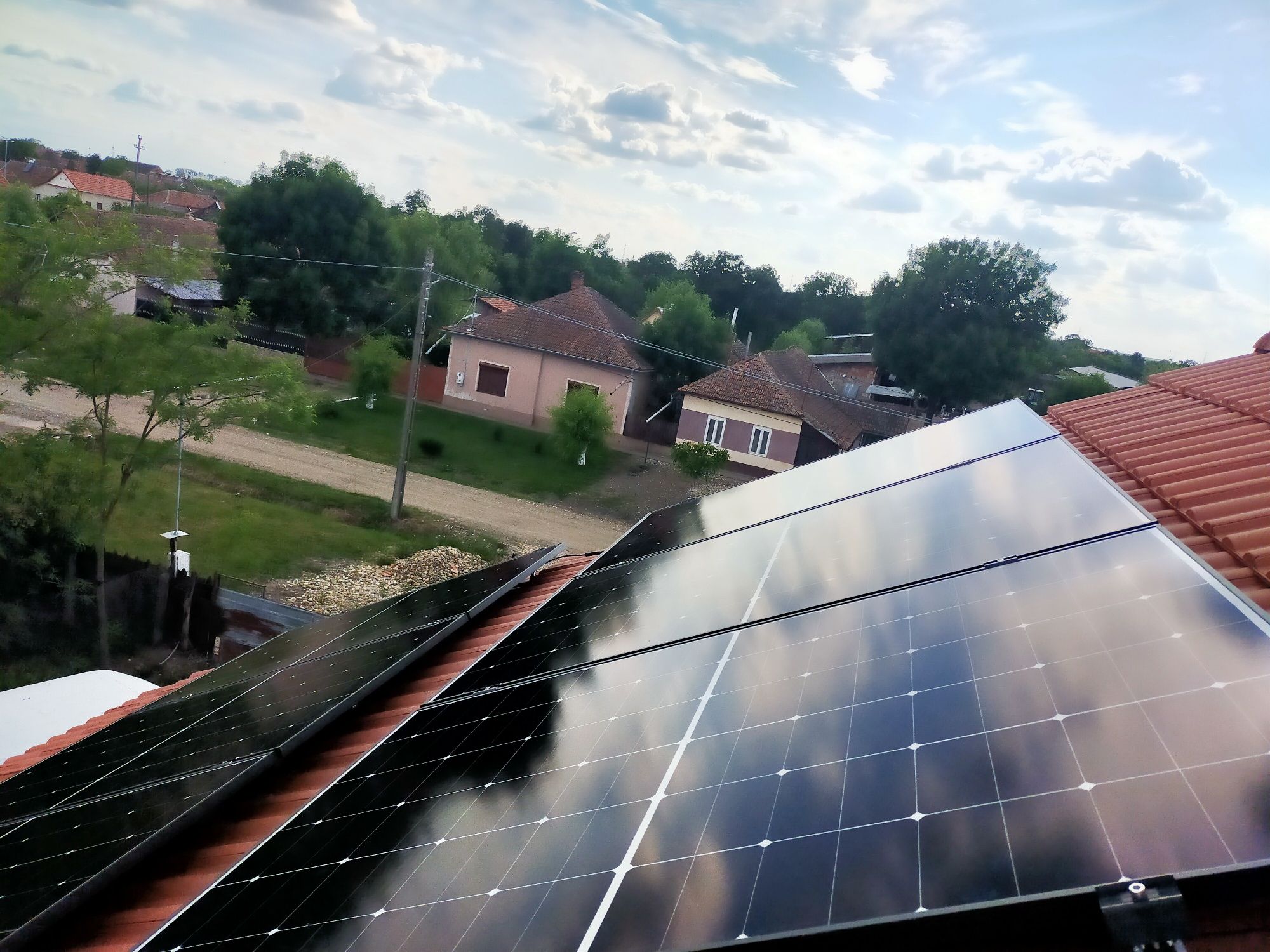 Sistem fotovoltaic 10KW on-grid Premium Hight Tec + cadou