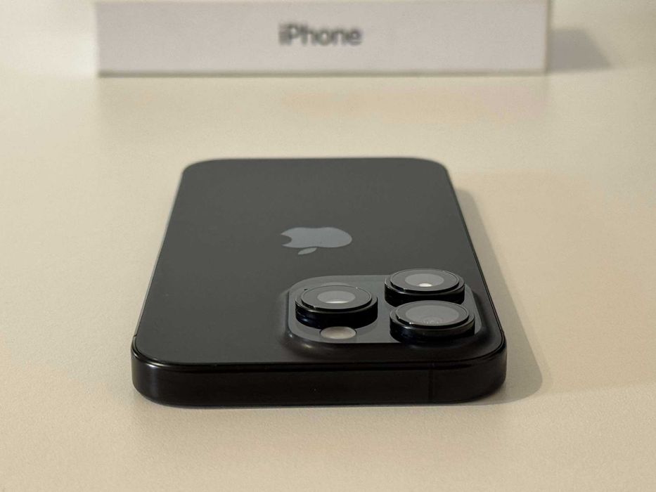 Бартер! Перфектен. iPhone 16 Pro Black Titanium (Черен)