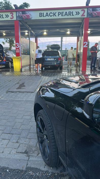 Afacere la cheie spălătorie self plus robot. .