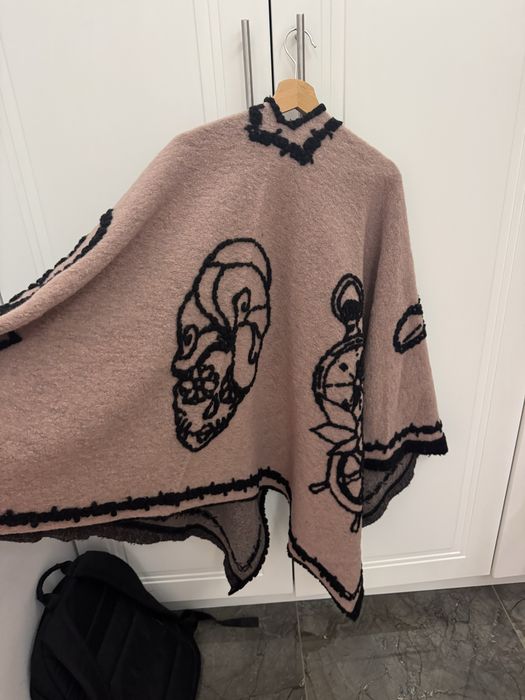 Стилно дамско пончо