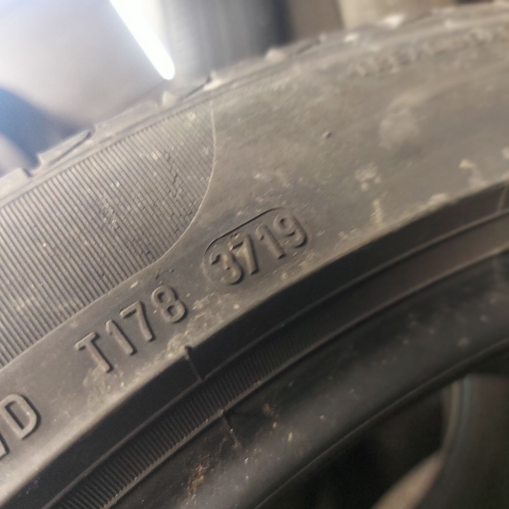 245/40/18" pirelli 2бр.гуми