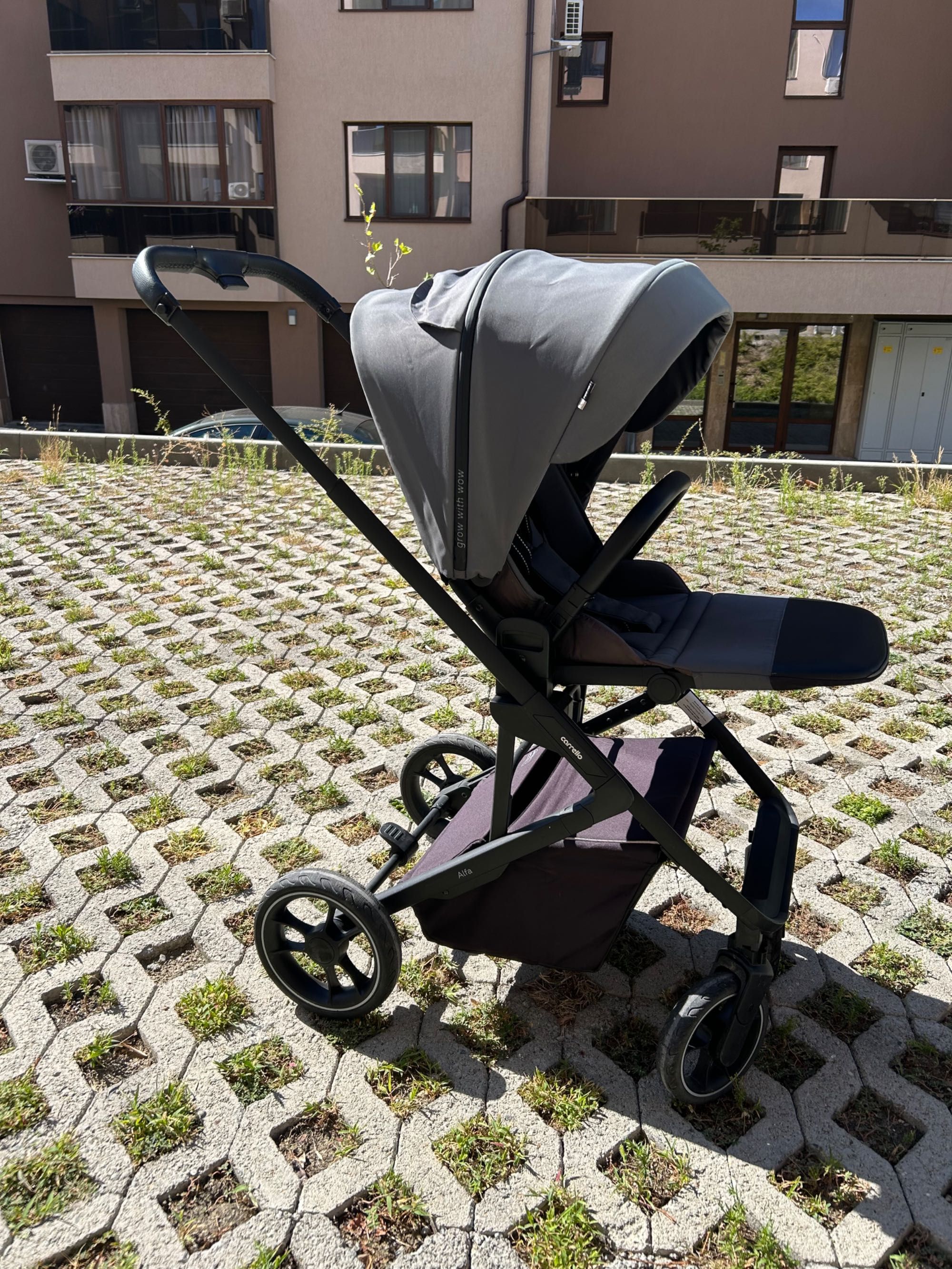 Бебешка количка Carrello Alfa Graphite Grey 2023