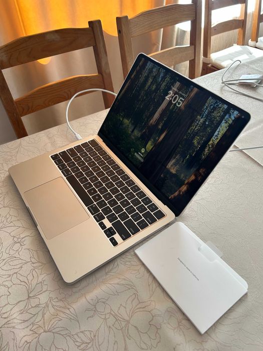 MacBook Air (M2)