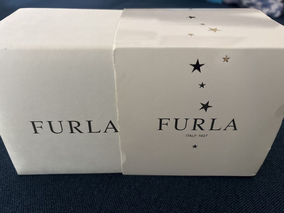 Часовник Furla, с оргиналната си  кутия