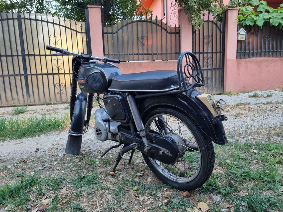 motoreta mobra 50 primul model