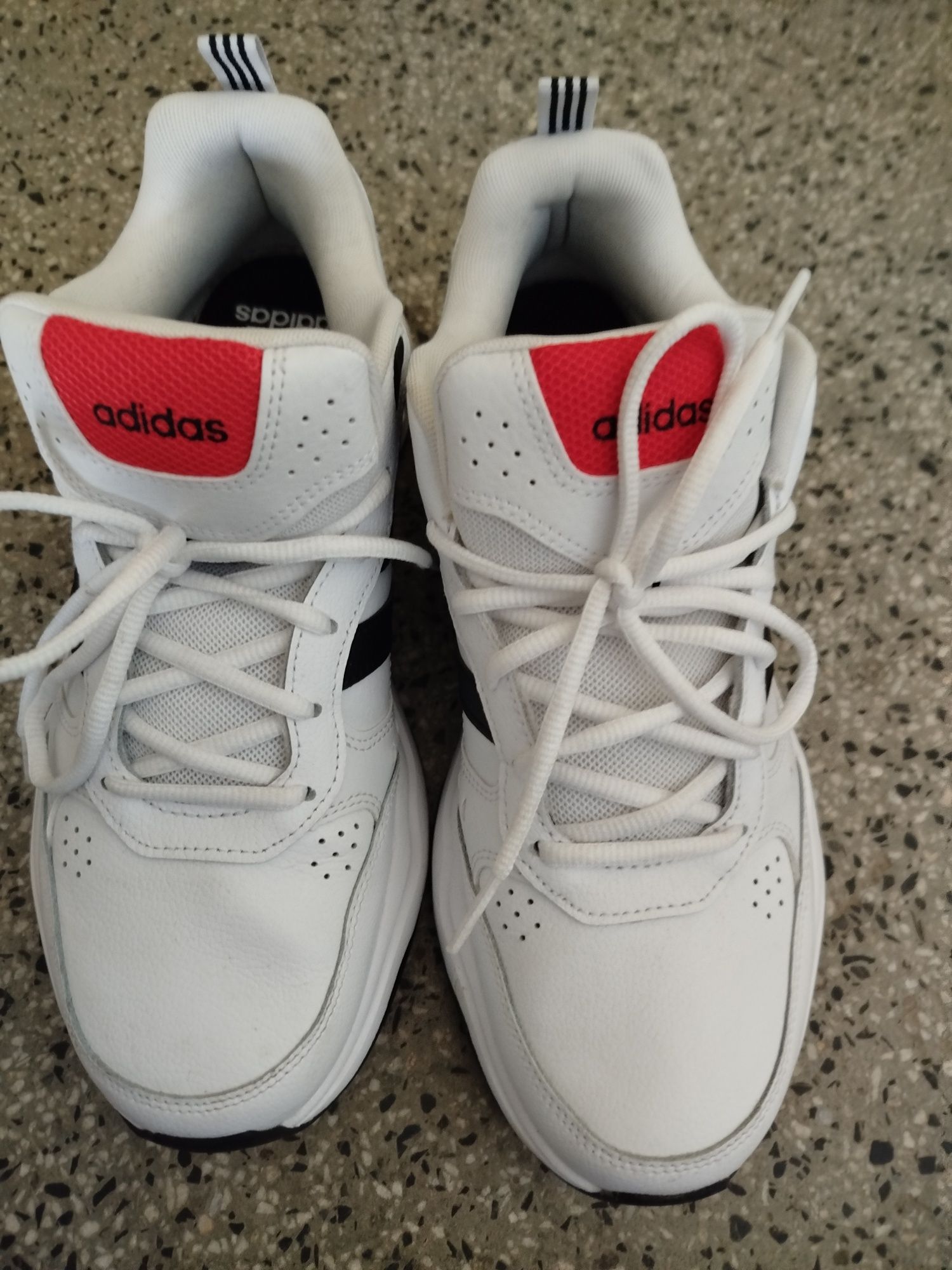 Маратонки adidas