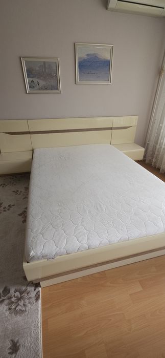 Спалня 140 х 200 см. + бюро