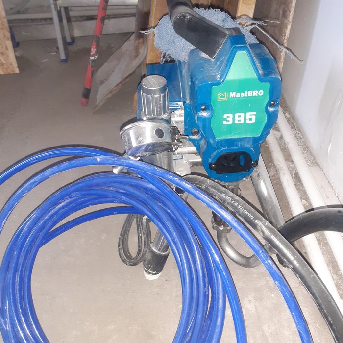 Аренда Безвоздушного Краскопульта 395 для покраски крыш заборов и стен