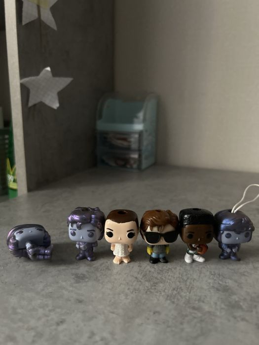 фигурки очень странные дела