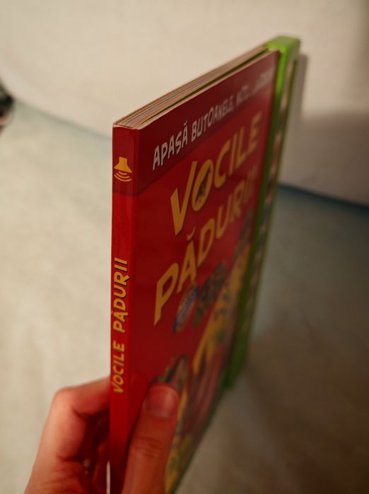 carte cu sunete Vocile Padurii