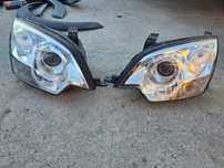 Faruri xenon Opel Antara.