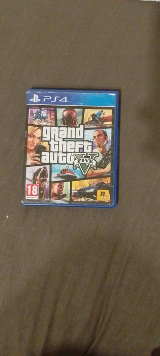 Продавам GTA5 за Playstation 4