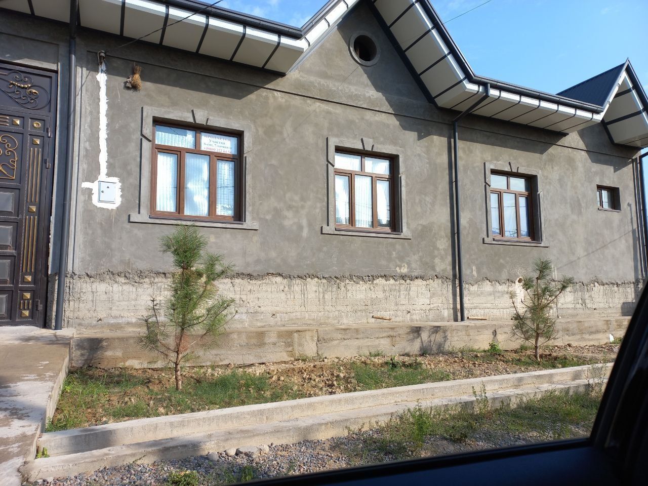 УЧАСТКА сотилади 8 та хона