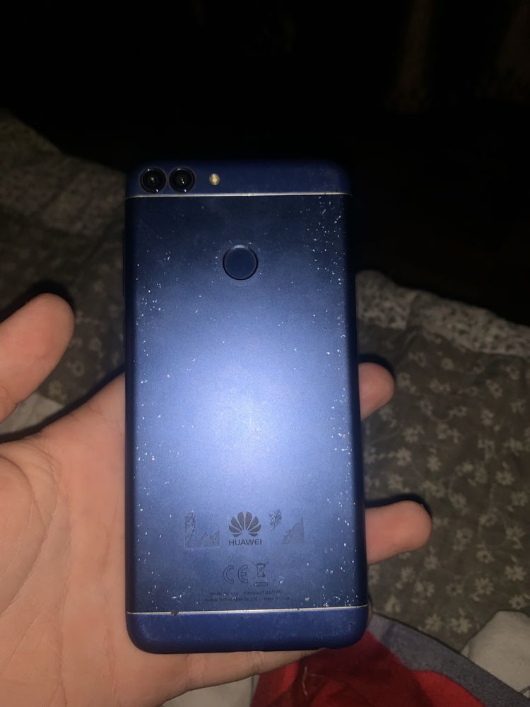 Продам Huawei p smart 2018 почти в идеале