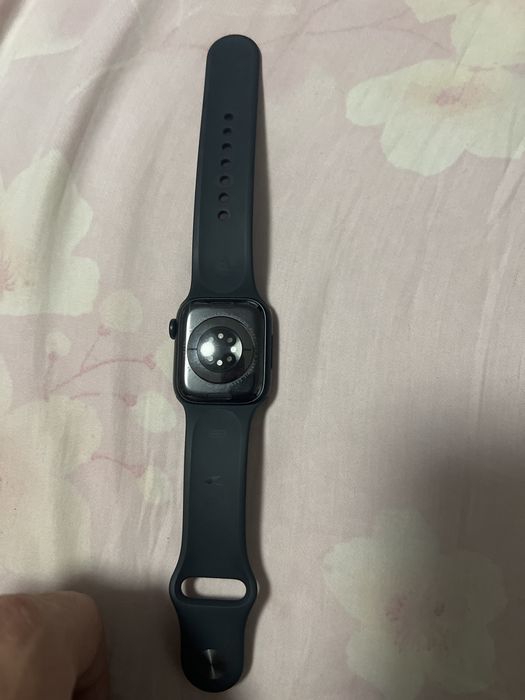 Продаю Apple watch