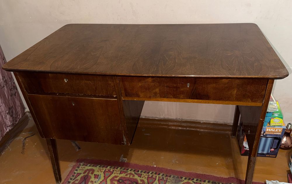 Книжные шкафы деревянные