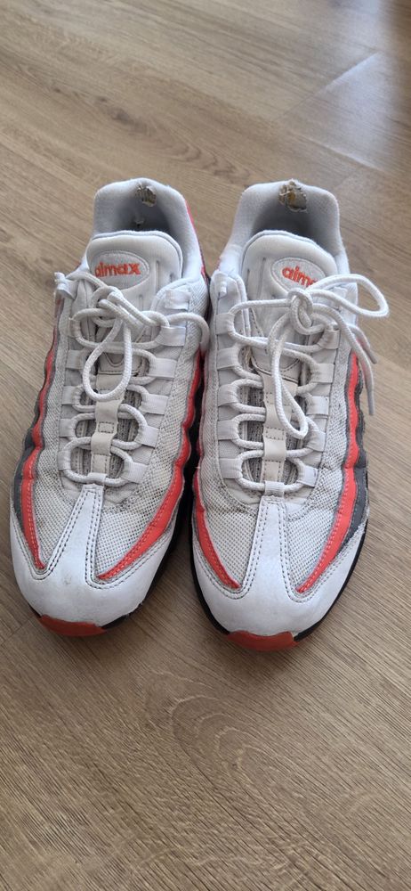 Обувки Nike Air Max 95 Essential “Comet”