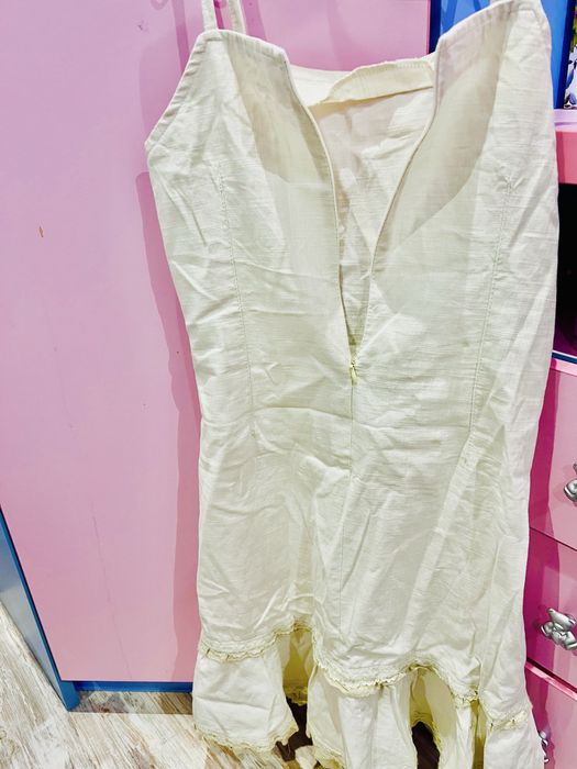 Винтидж рокля с флорални бродерии