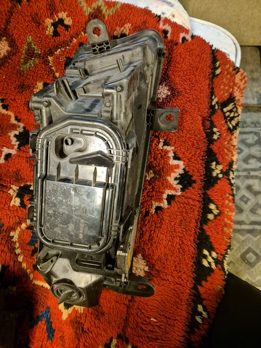 Ляв оригинален Фар с Ксенон за Ауди А6 4F 2005 -2010г