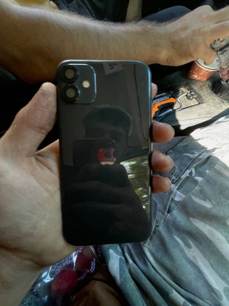 iphone 11 uzi 128 talik ideal