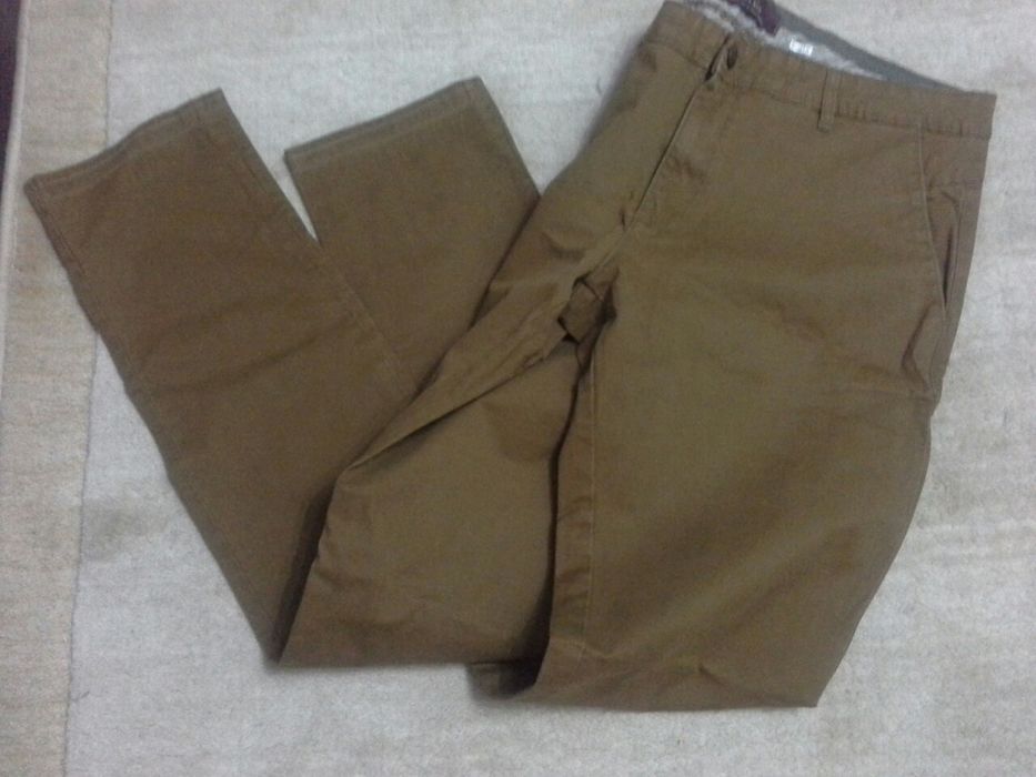Pantaloni ZARA 44