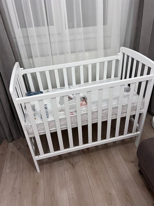 Patut bebe din lemn masiv Alice 100x50cm +saltea