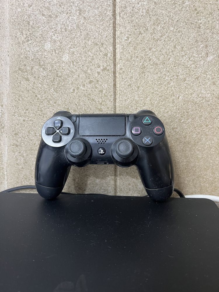 Playstation Sony 4 slim