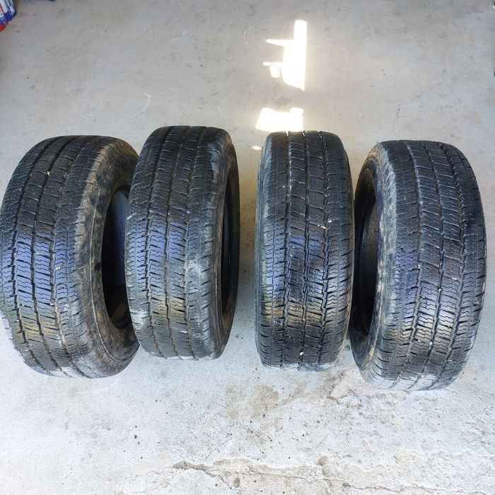 Vand 5 Cauciucuri 225/70/R15 C M+S Stare perfecta!