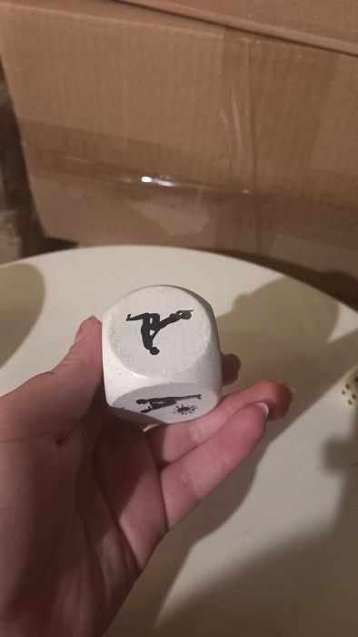 Зарче с различни еротични пози