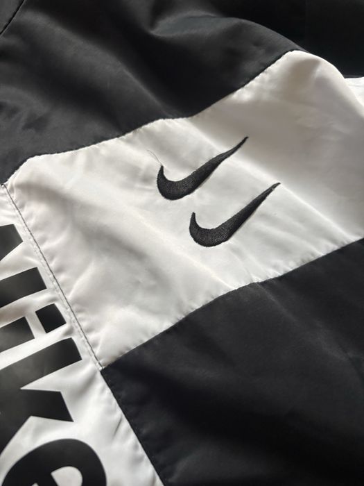 Мъжка ветровка Nike чисто нова!L