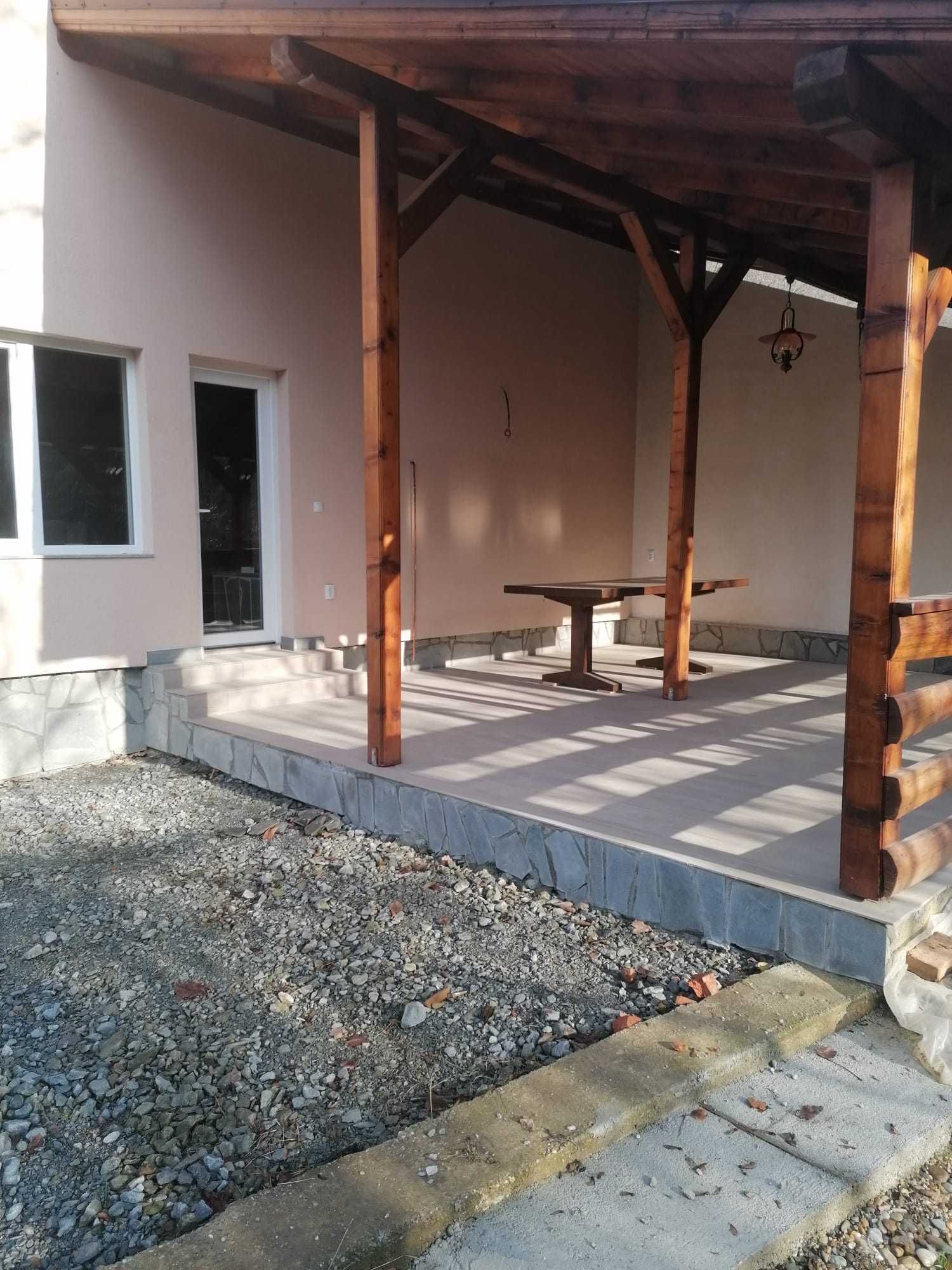 Închiriez casa noua în Carbunari, la 12 km de Baia Mare.